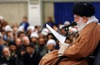 زائران و مجاوران آماده استماع سخنرانی نوروزی مقام معظم رهبری زائران و مجاوران آماده استماع سخنرانی نوروزی مقام معظم رهبری