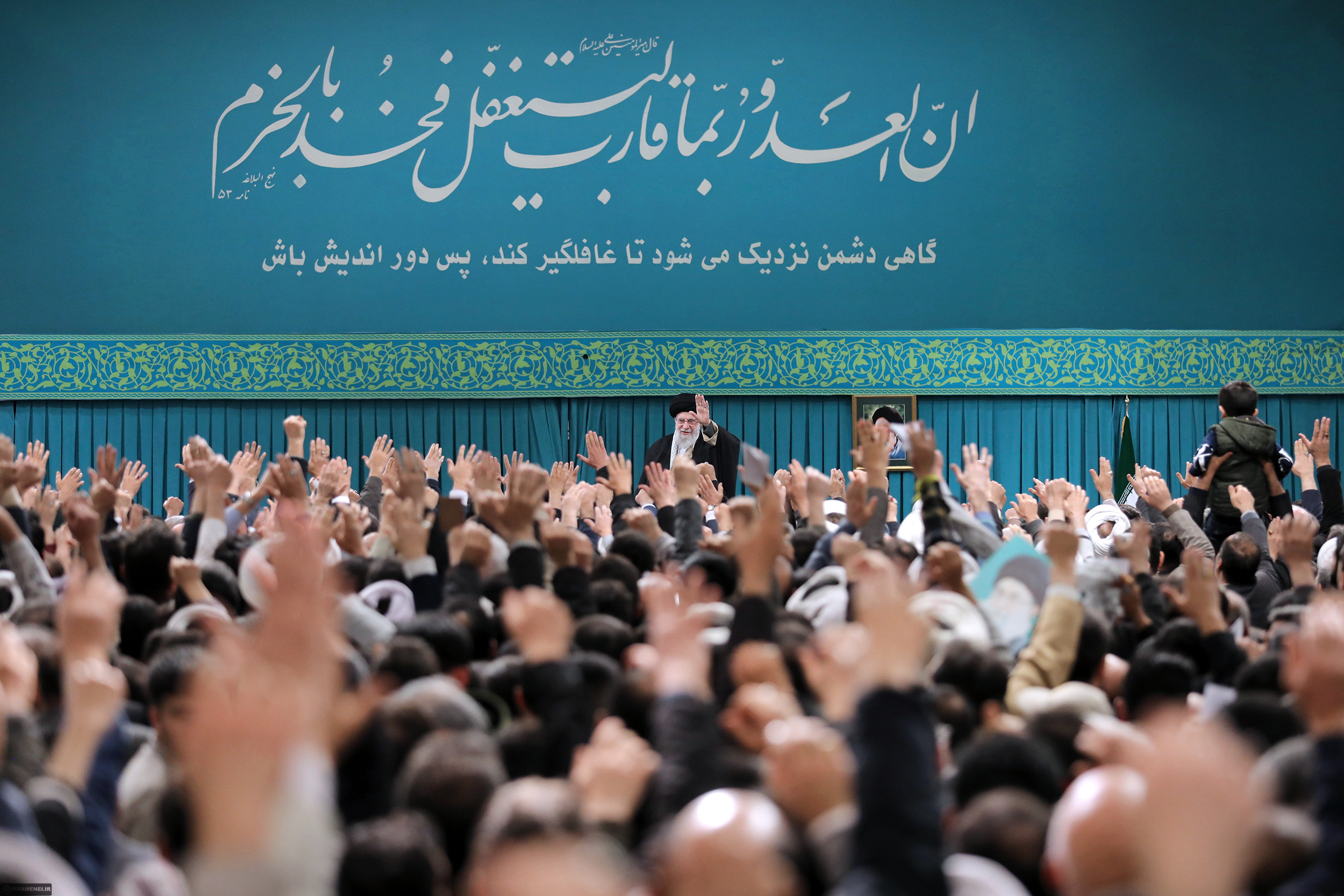 گزارش تصویری دیدار مردم  آذربایجان شرقی با رهبر معظم  انقلاب  در سالروز  قیام  ۲۹ بهمن