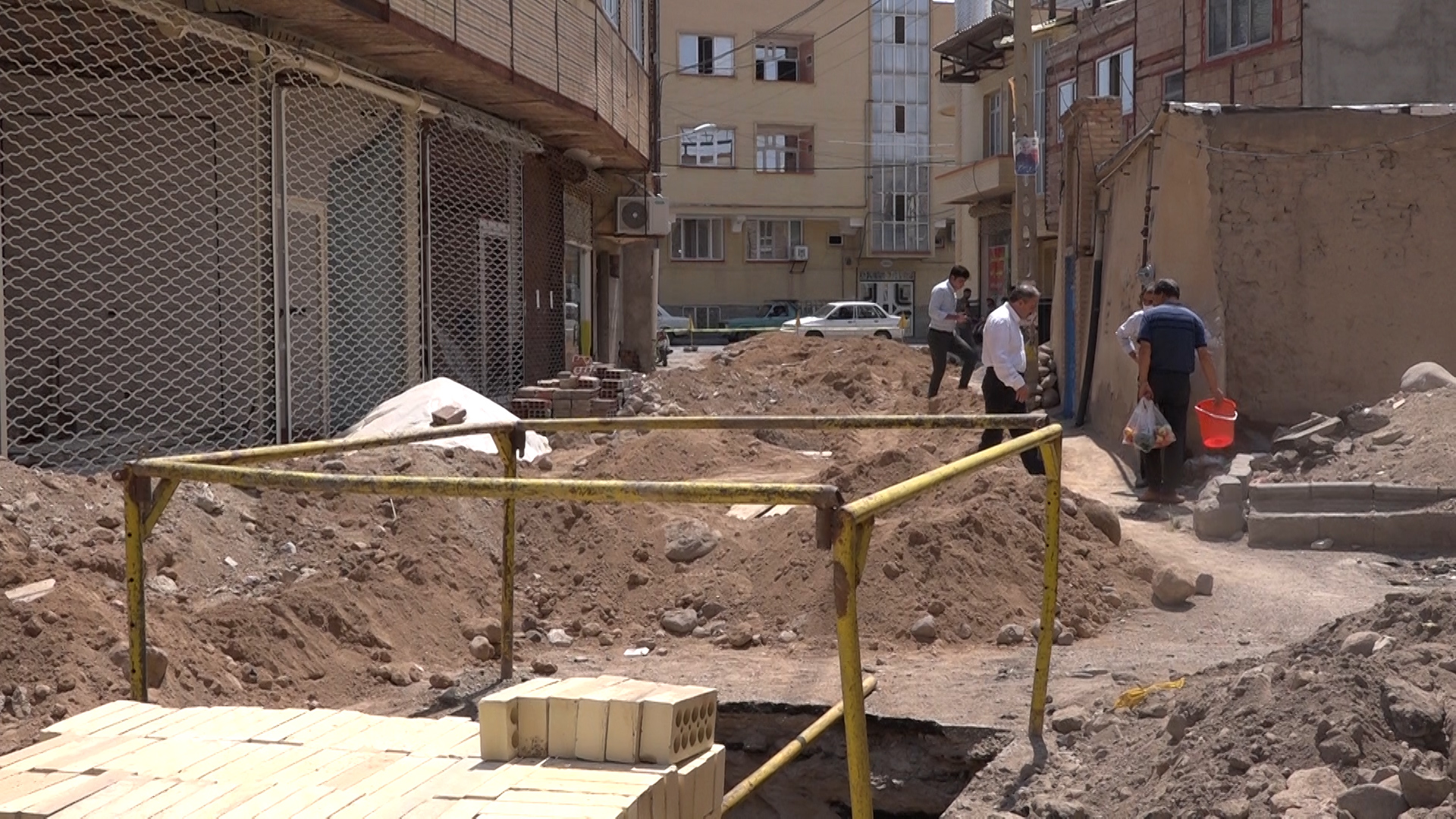 روند لاکپشتی شبکه فاضلاب آذرشهر و مشکلات زیست محیطی روند لاکپشتی شبکه فاضلاب آذرشهر و مشکلات زیست محیطی