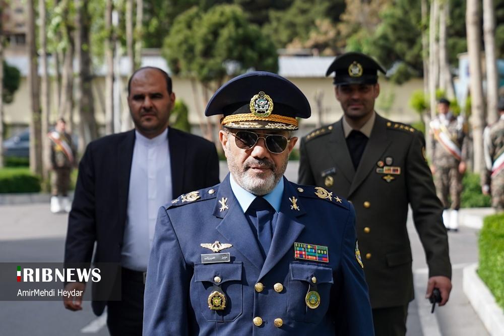 وزیر دفاع: رژیم صهیونی در حد و اندازه تهدید ایران نیست وزیر دفاع: رژیم صهیونی در حد و اندازه تهدید ایران نیست