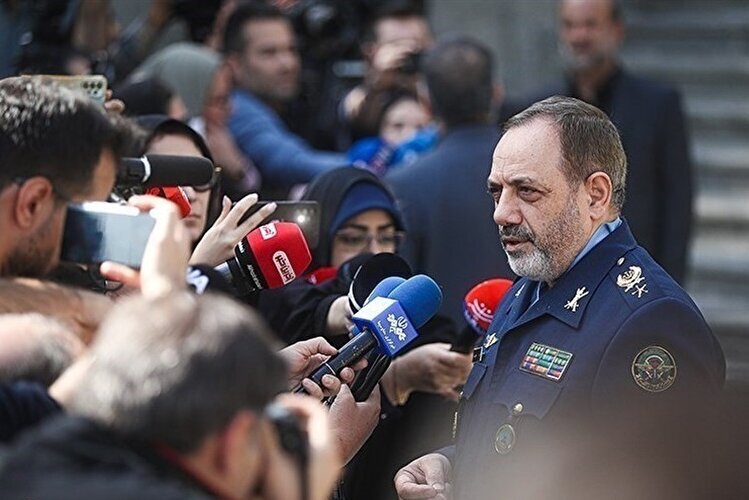 وزیر دفاع: اگر جنگی تحمیل شود تلفات طرف مقابل بیشتر خواهد بود وزیر دفاع: اگر جنگی تحمیل شود تلفات طرف مقابل بیشتر خواهد بود