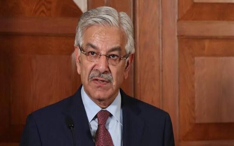وزیر دفاع پاکستان: در کنار ایران و آماده دفاع از آن در مجامع بینالمللی هستیم وزیر دفاع پاکستان: در کنار ایران و آماده دفاع از آن در مجامع بینالمللی هستیم