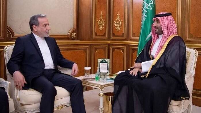بررسی تحولات منطقه در دیدار وزیر خارجه با ولیعهد عربستان بررسی تحولات منطقه در دیدار وزیر خارجه با ولیعهد عربستان