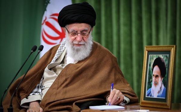 توسط رهبر انقلاب اسلامی انجام شد. ابقای سه تن از فقهای شورای نگهبان توسط رهبر انقلاب اسلامی انجام شد. ابقای سه تن از فقهای شورای نگهبان