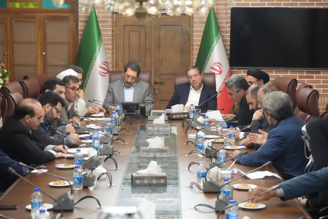وزیر صنعت،معدن و تجارت در آذربایجانغربی؛ ورود ۱۰ هزار مگاوات برق تولیدی صنایع به شبکه سراسری وزیر صنعت،معدن و تجارت در آذربایجانغربی؛ ورود ۱۰ هزار مگاوات برق تولیدی صنایع به شبکه سراسری