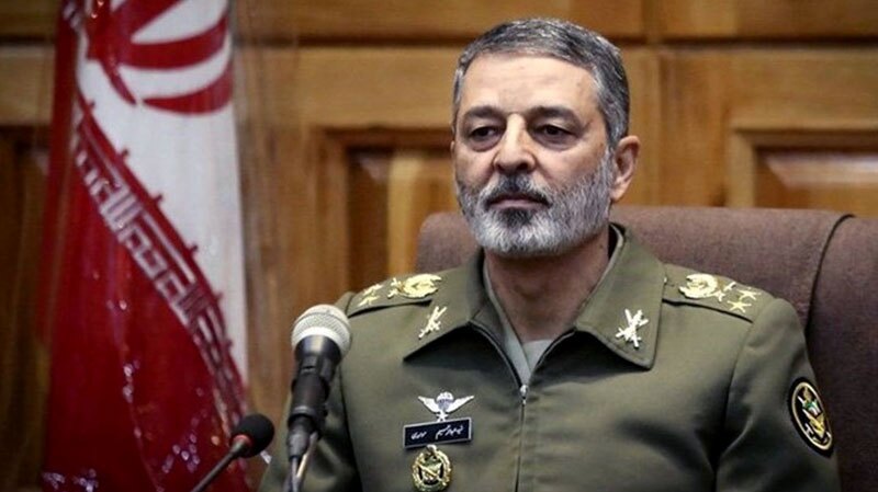 با قدرت در برابر دشمنان میایستیم و از کشور دفاع میکنیم با قدرت در برابر دشمنان میایستیم و از کشور دفاع میکنیم