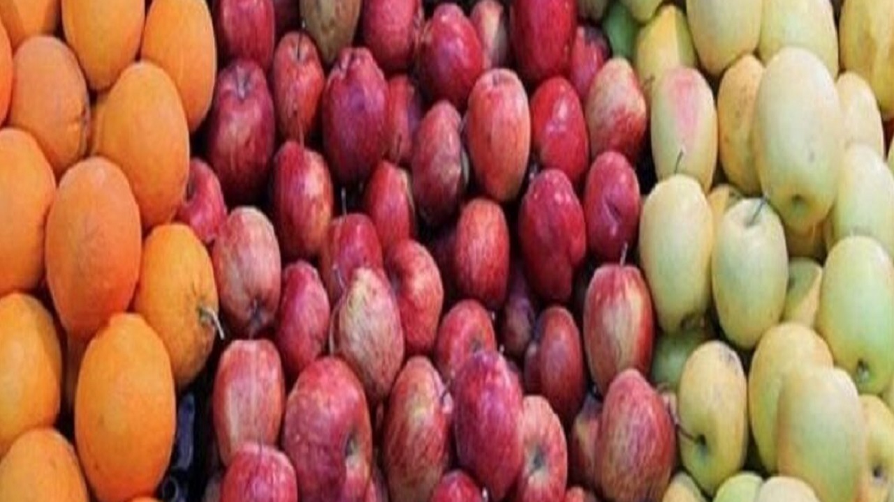 عرضه مستقیم میوه نوروزی با قیمت تنظیم بازار در تبریز