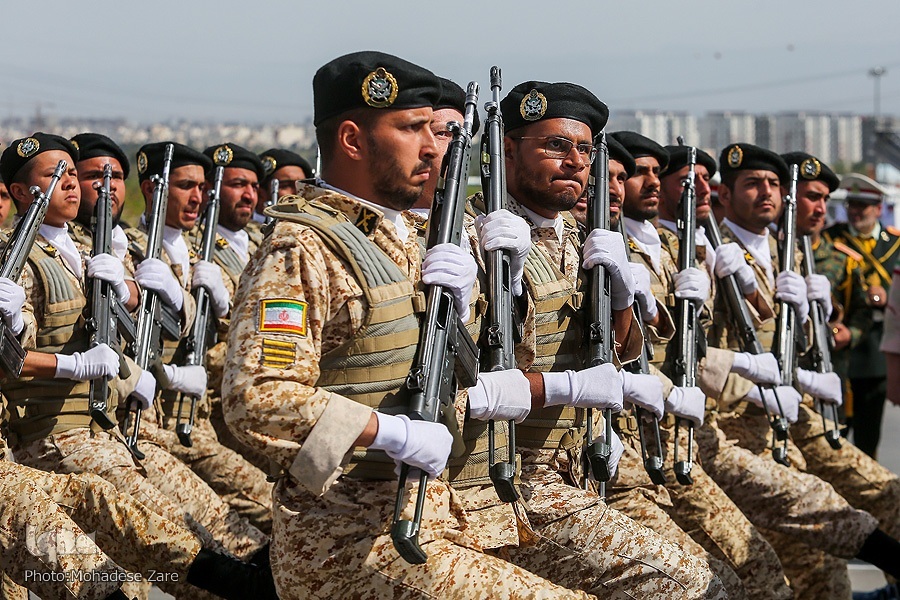 ارتش جمهوری اسلامی نماد اقتدار، ایثار و وفاداری