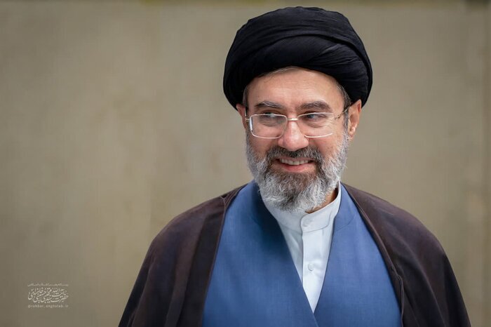 پاسخ رهبر انقلاب به نامه جمعی از فعالان مردمی حوزه جمعیت